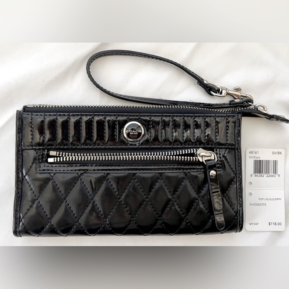 COACH POPPY LIQUID GLOSS ZIPPY WRISTLET #48161 Black NWT - Picture 1 of 5